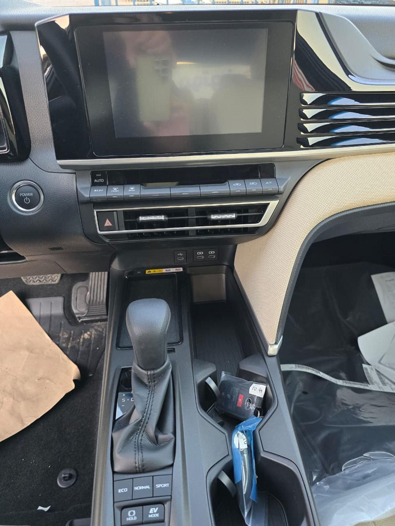 تويوتا كامري TOYOTA CAMRY 2.5L V4 HYBRID 2026 MODEL