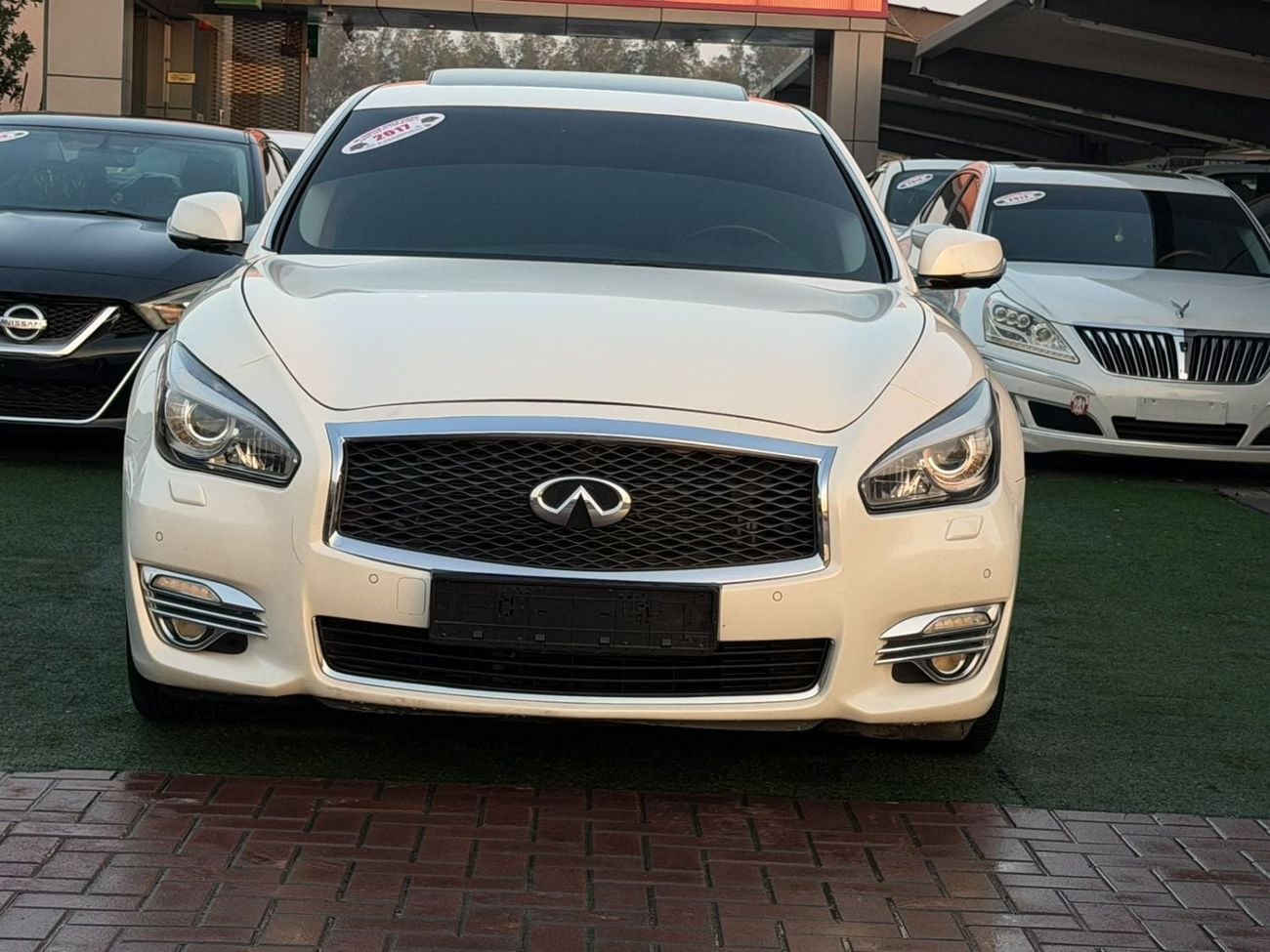 Infiniti Q70 EXCELLENCE First owner from the dealership, full option, sunroof, two keys