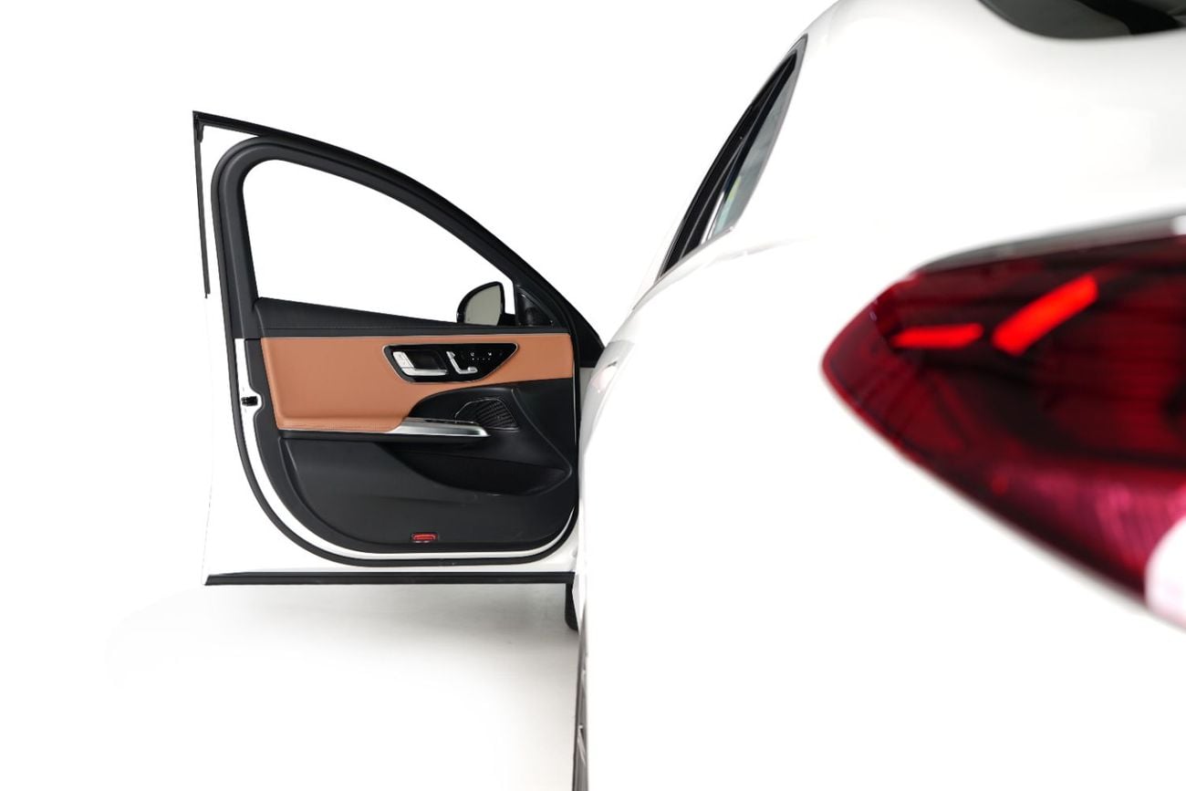 Mercedes-Benz E200 Avantgarde Exterior Package-20 Inch AMG Rims-Chrome Package