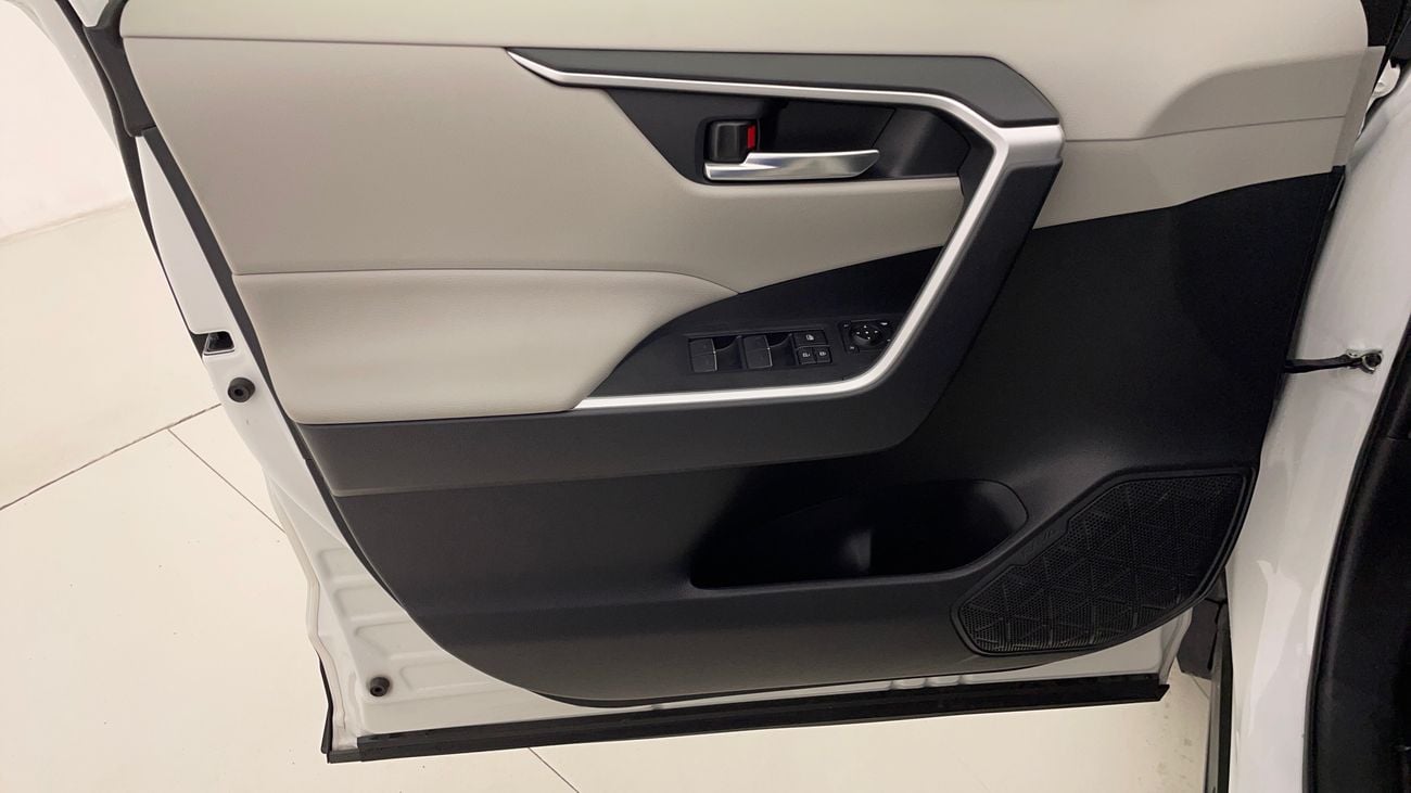 تويوتا راف ٤ ADVENTURE 2.5 | بدون دفعة مقدمة | اختبار القيادة في المنزل