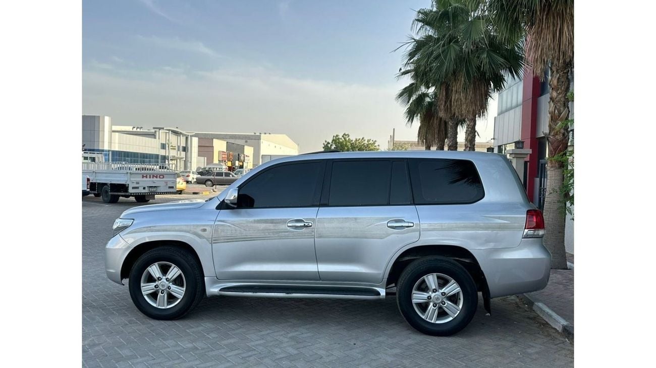 Toyota Land Cruiser تويوتا لاندكروزر GXR V8 خليجي 2009