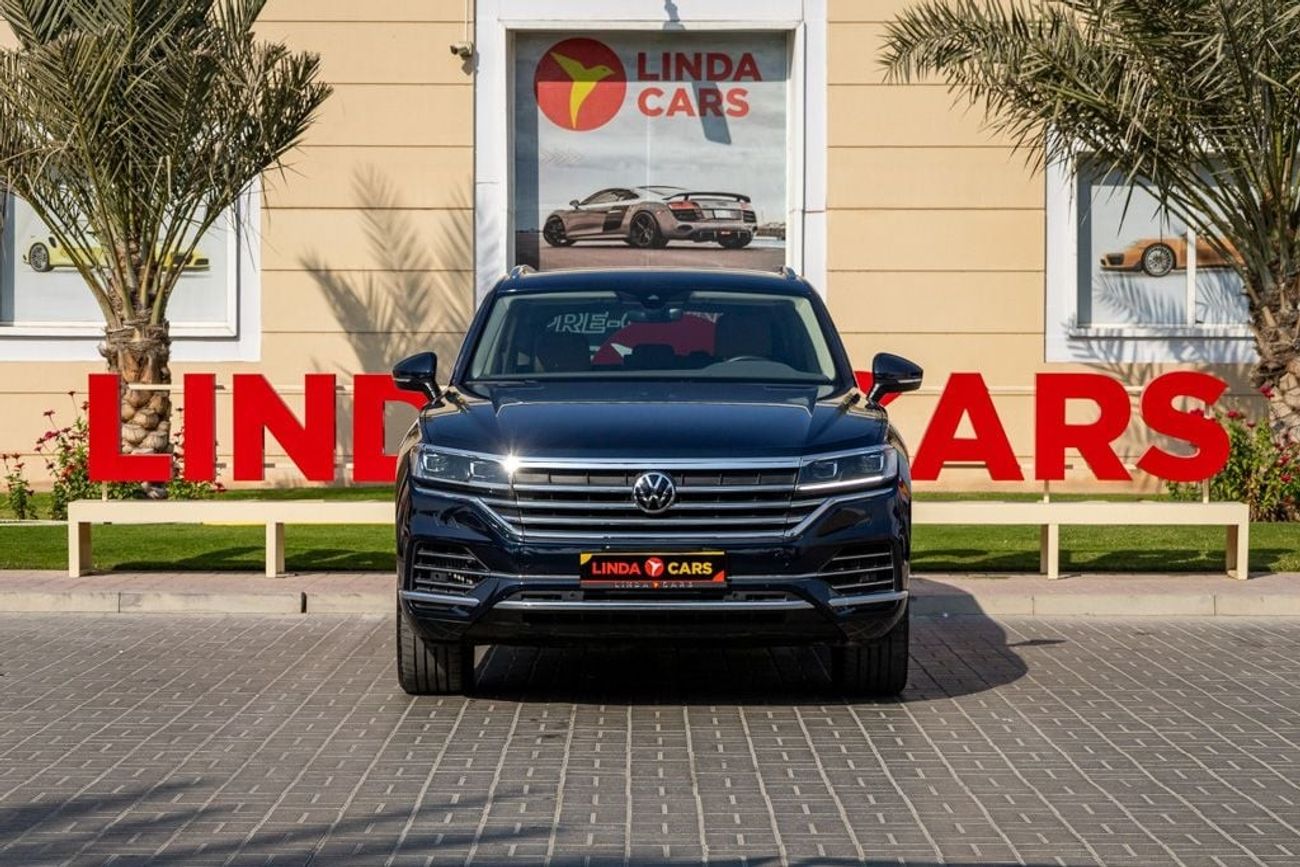 Volkswagen Touareg Atmosphere 3.0L Volkswagen Touareg 2023 GCC under Agency Warranty and Service Contract with Flexible