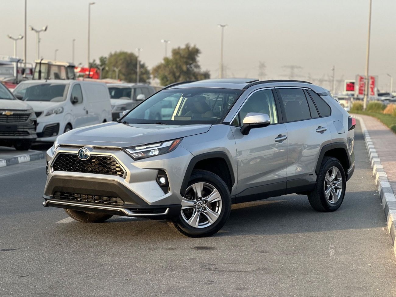 تويوتا راف ٤ XLE 2.5L