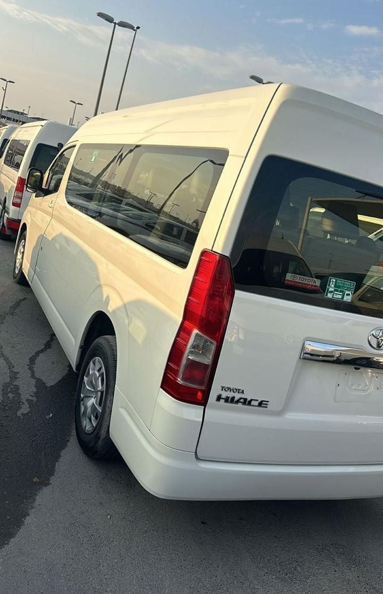 Toyota Hiace DLS - STD ROOF Diesel Engine ,2.8 Liter ,Left Hand Drive ,Automatic