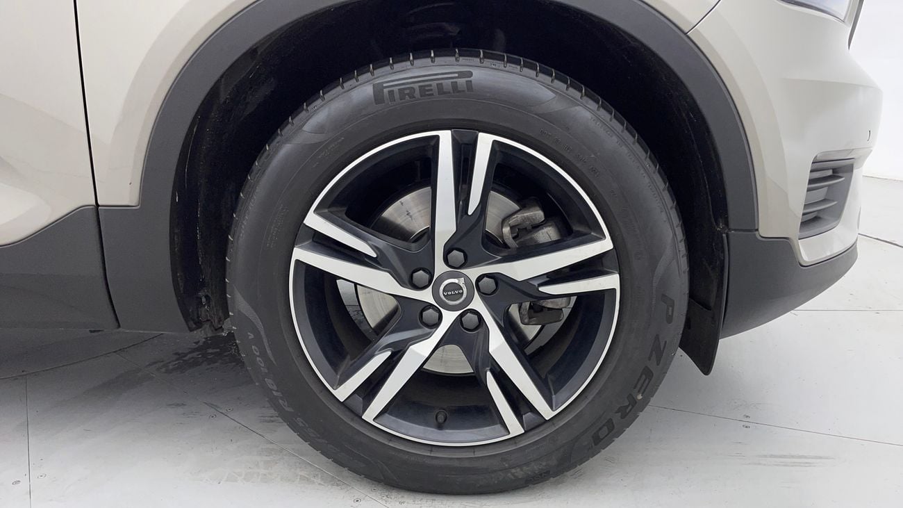 فولفو XC 40 T4 R DESIGN 2 | بدون دفعة مقدمة | اختبار قيادة مجاني للمنزل