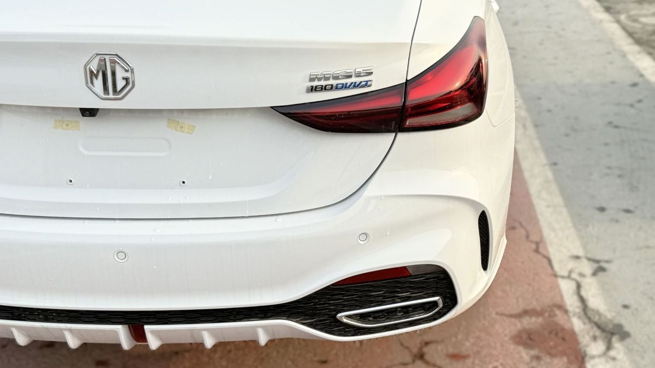 أم جي 5 MG5 1.5L Petrol 2025YM