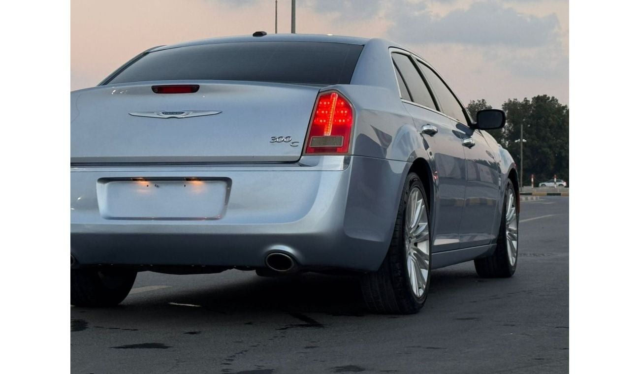 كرايسلر 300C In excellent condition and requires no expenses