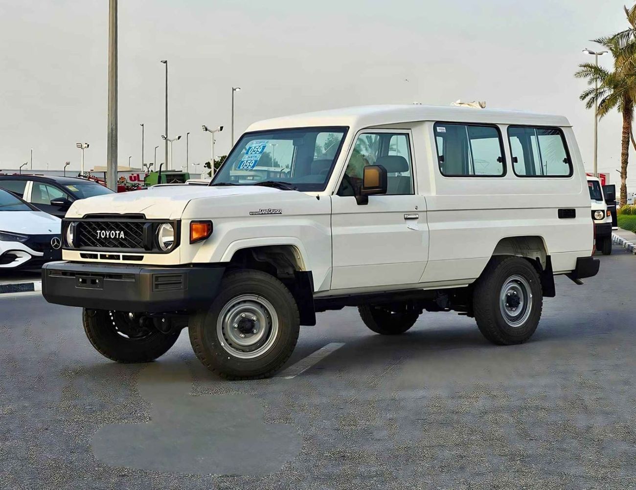 Toyota Land Cruiser 70 LC 78 HARDTOP 4.0L MT TOYOTA LAND CRUISER HARDTOP LC 78 / DIESEL 4.2L / 3 PORTAS Preço especial para Angola com Portes Inc