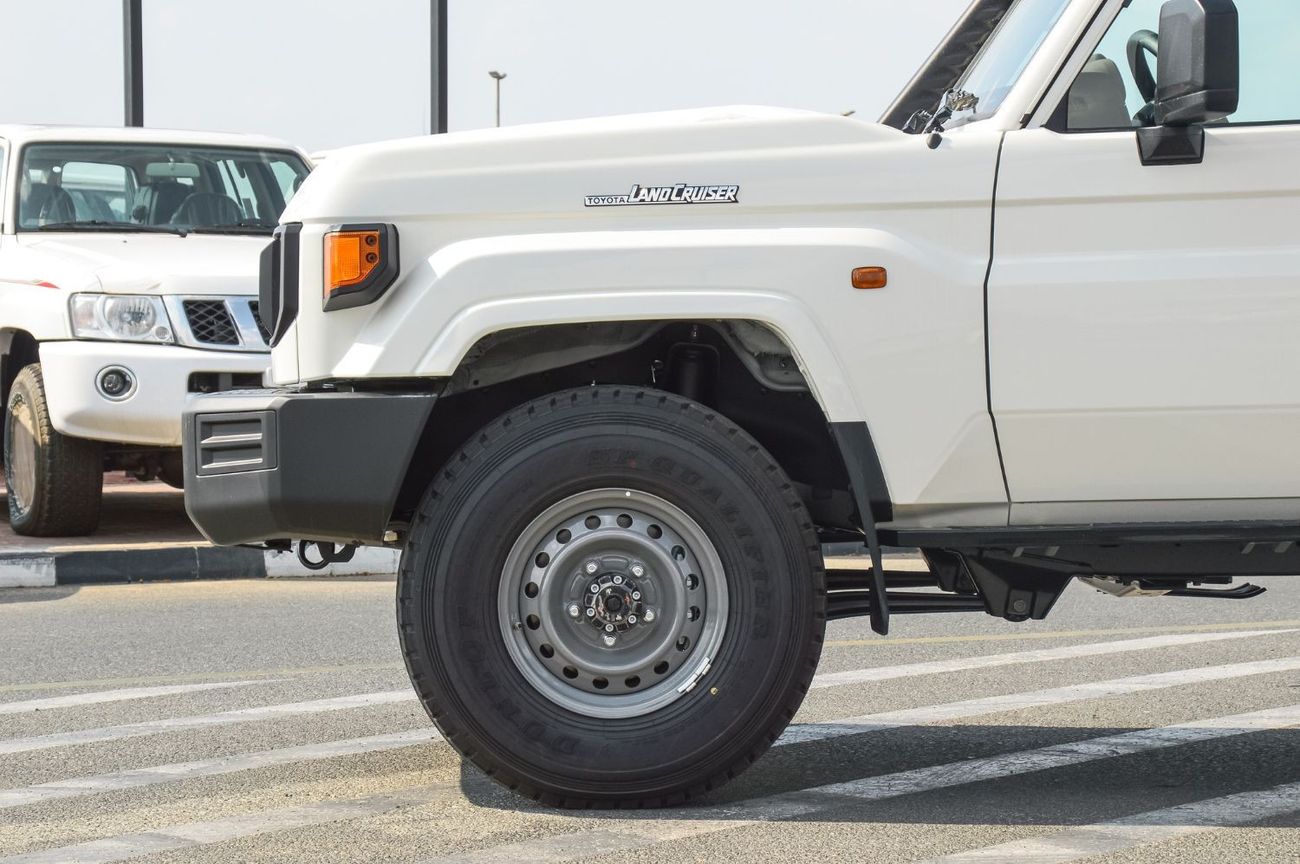 تويوتا لاند كروزر 70 LX78 V6 4.0L Petrol 2024YM