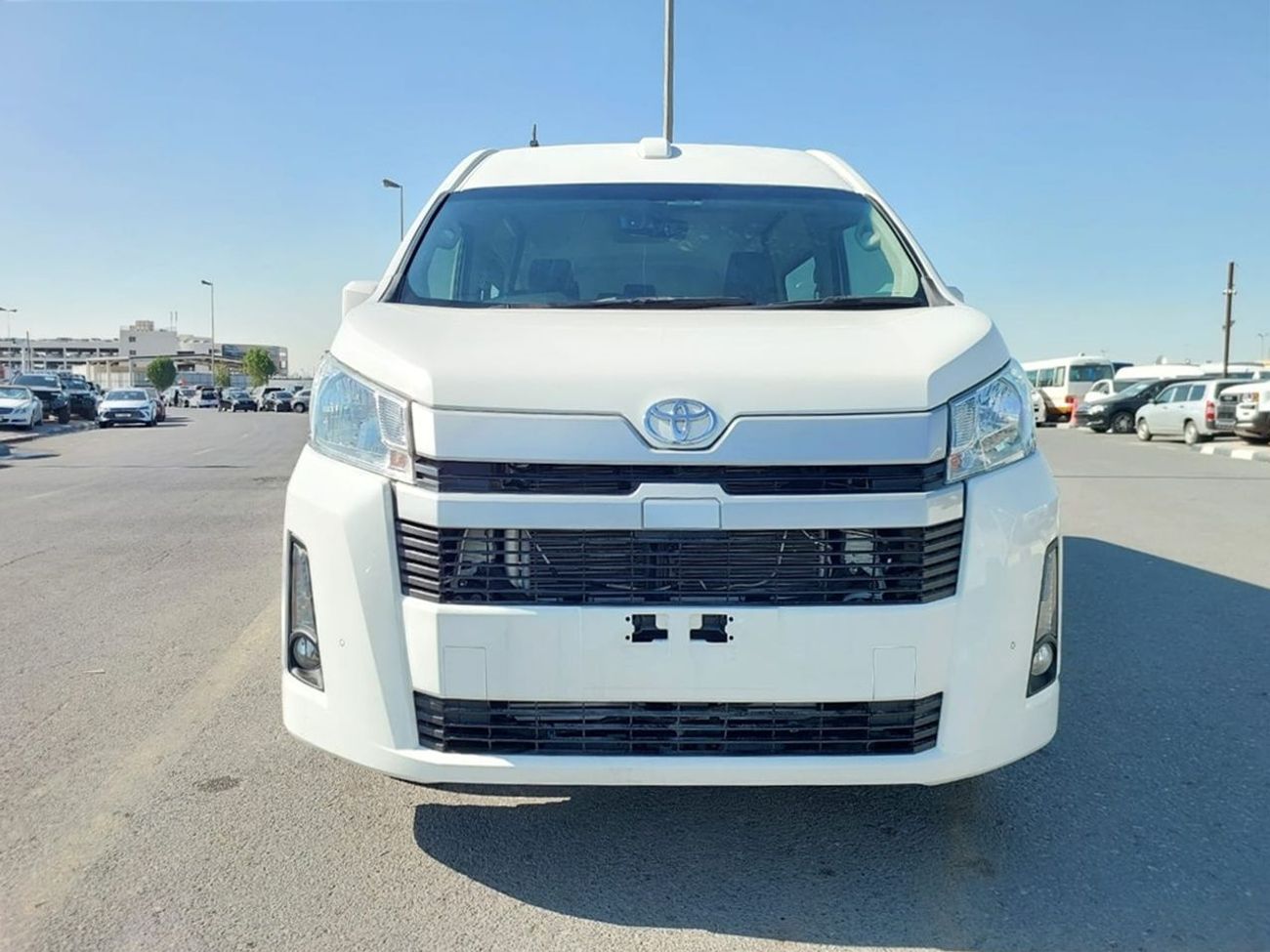 Toyota Hiace TOYOTA HIACE COMMUTER VAN RHD 2024 MODEL 2.8 L DIESEL AUTOMATIC(PM22807)