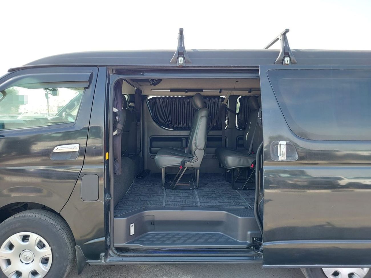 Toyota Hiace TOYOTA HIACE COMMUTER VAN RHD 2013 MODEL 2.7 L PETROL AUTOMATIC(PM17032)