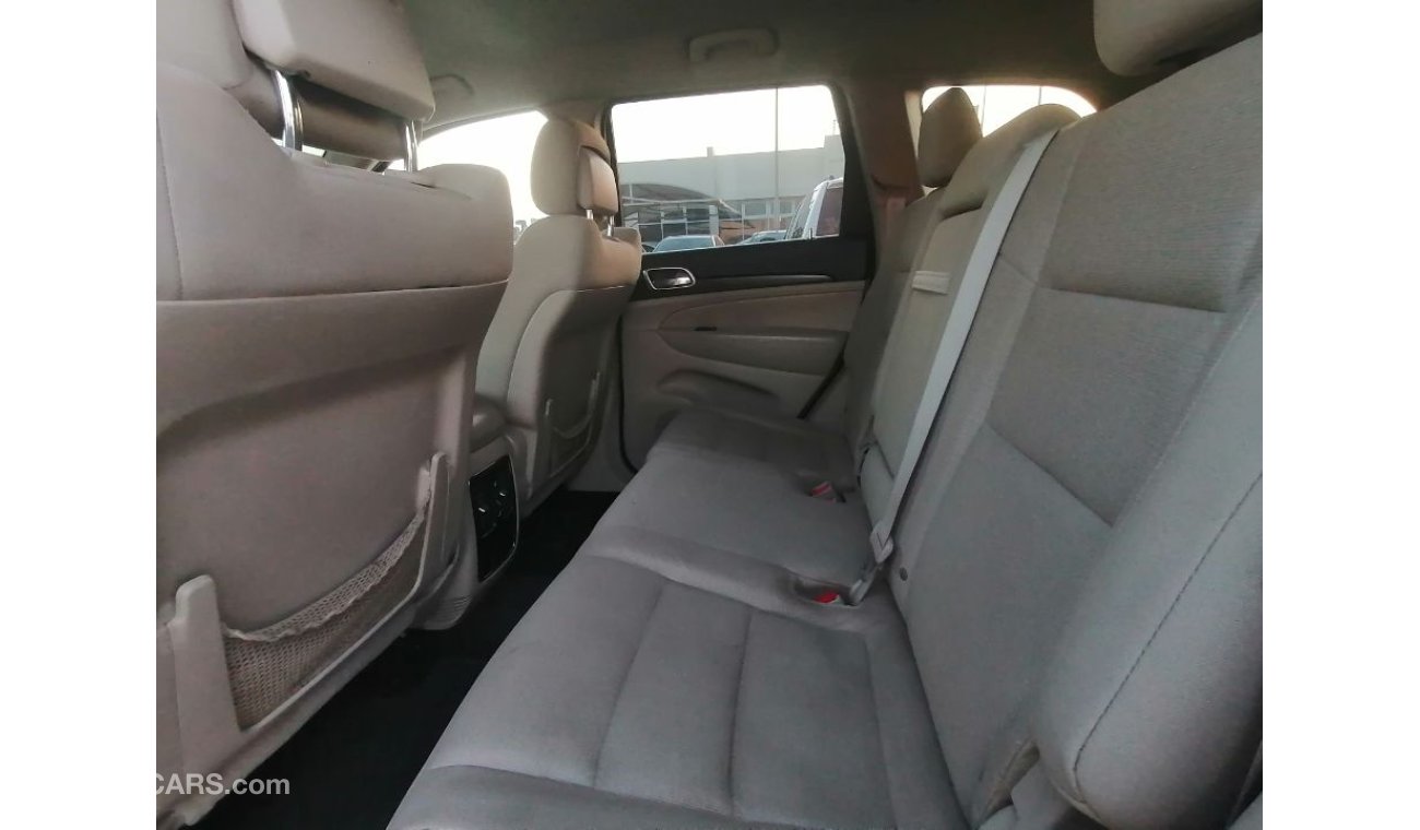 Jeep Grand Cherokee Jeep Grand Cherooke 2014 GCC Specefecation Very Clean