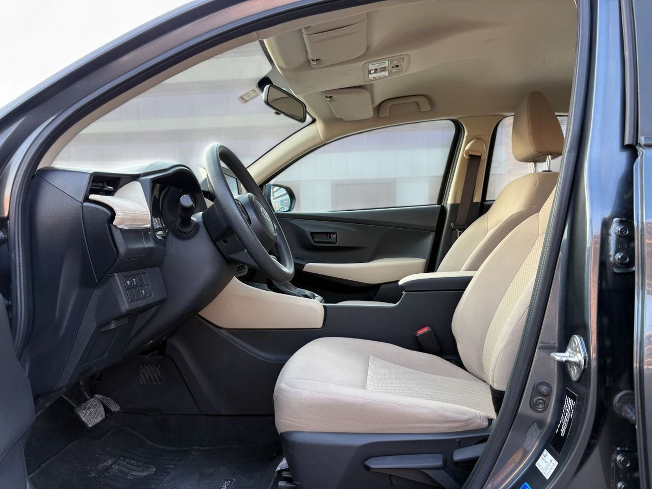 تويوتا يارس 1.5L I4 | 2023 | GCC SPECS | LOW MILEAGE | AED 792 per month