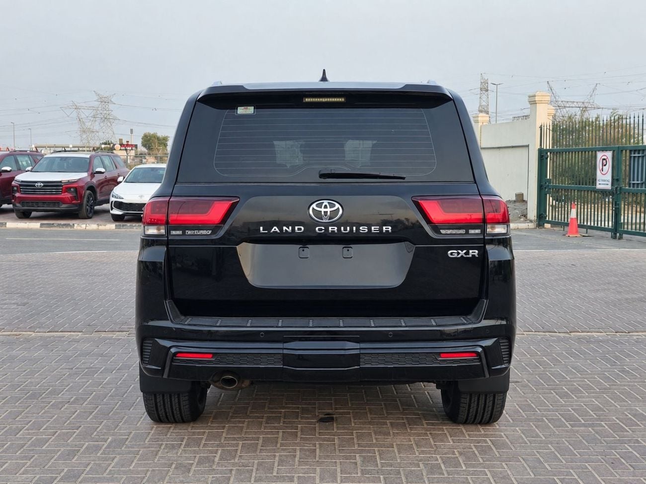Toyota Land Cruiser GXR (Export)