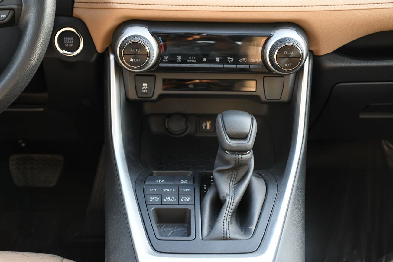 Toyota RAV4 2.5L XLE PETROL WITH SUNROOF  (FOR LOCAL10 %)