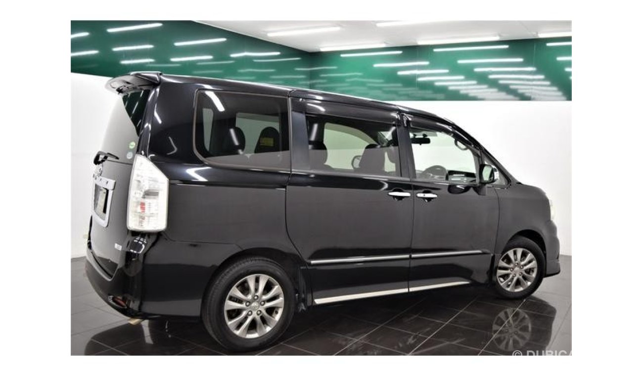 Toyota Voxy ZRR70W