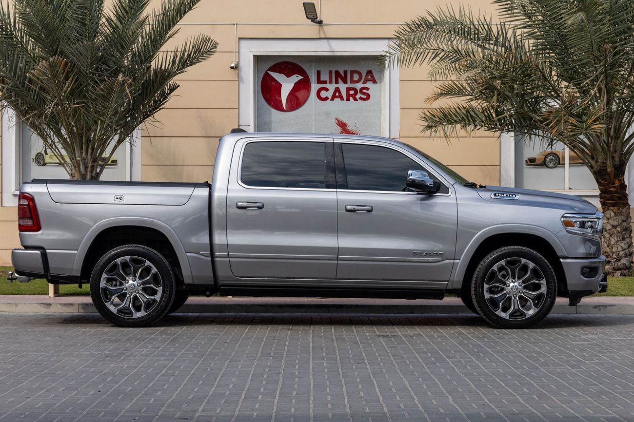 RAM 1500 Limited Crew Cab 5.7L