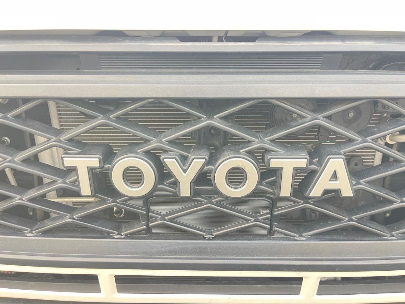 Toyota Land Cruiser 70 LC 78 HARDTOP 2.8L AT