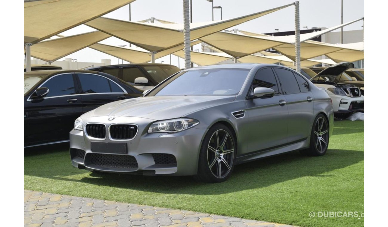 BMW M5 First owner full service history under warranty Special order