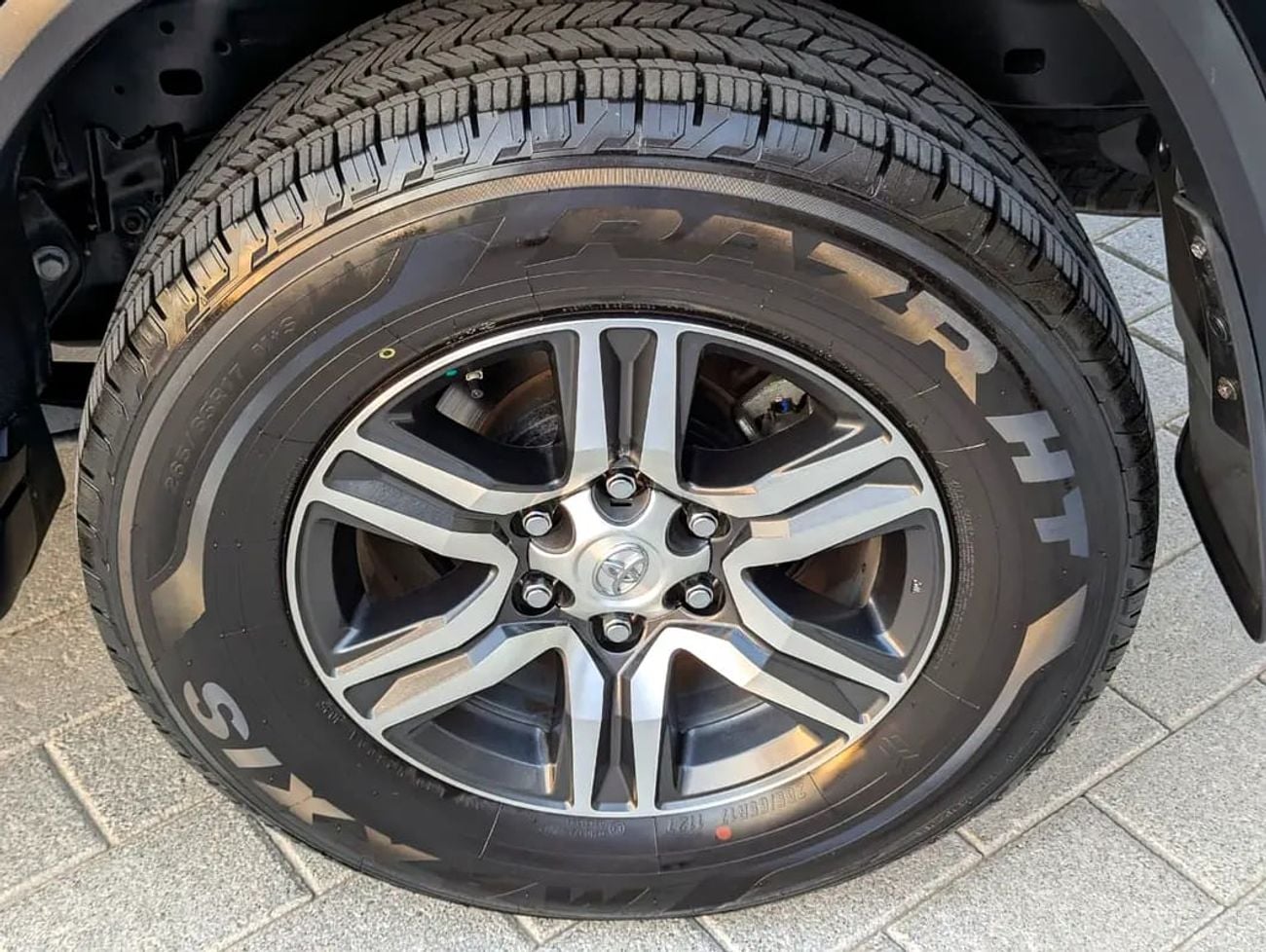 Toyota Fortuner EXR - V4 2.7L 4X4 - Accident Free Low mileage - GCC Specs
