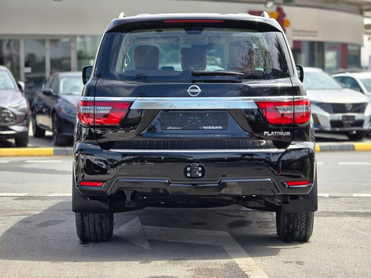 Nissan Patrol SE Platinum City 4.0L 2022 GCC LOW MILEAGE SINGLE OWNER IN MINT CONDITION