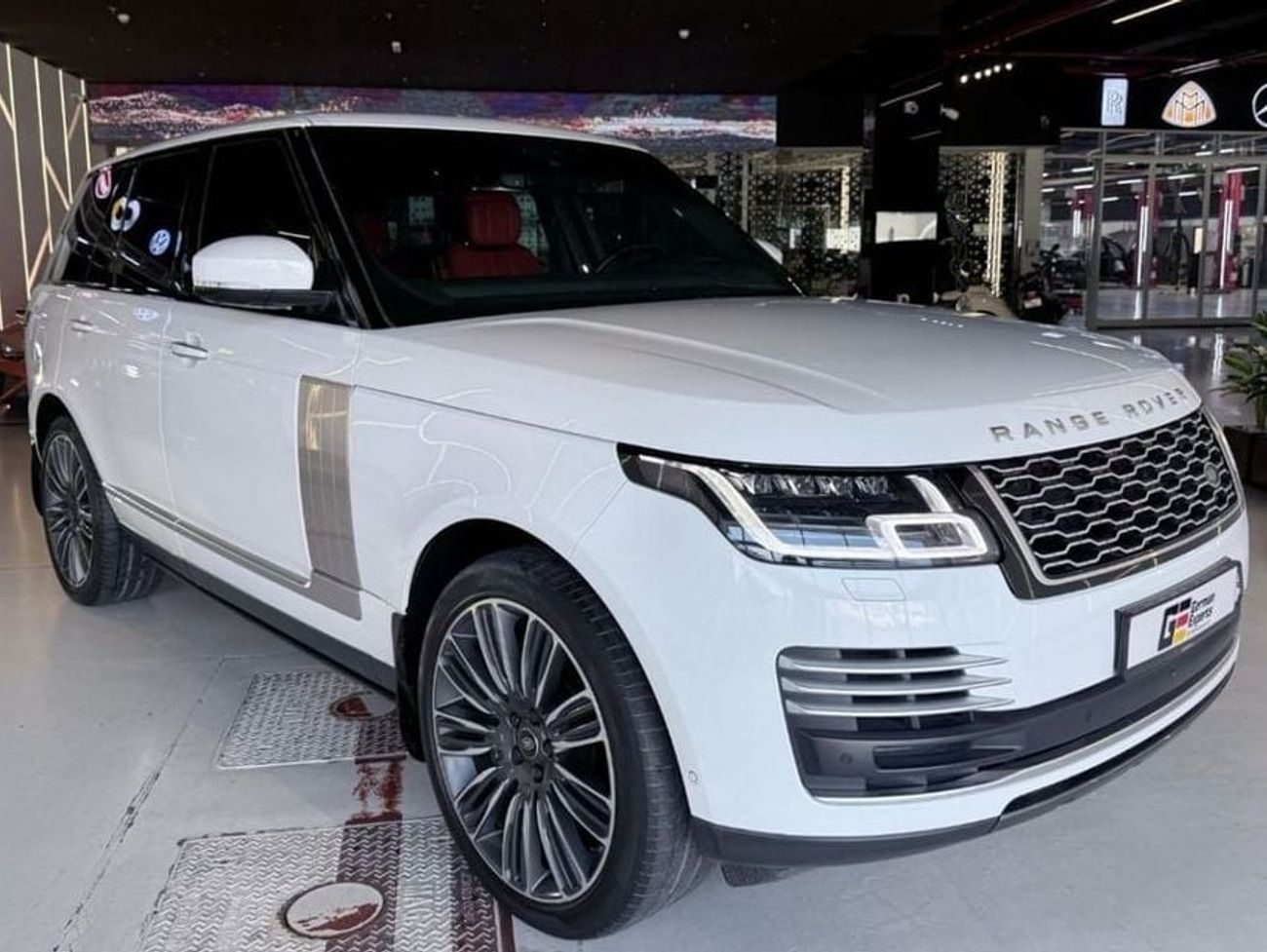 Land Rover Range Rover Autobiography SV 5.0L 2019 RANGEROVER SV AUTOBIOGRAPHY / GCC / FULL SERVICE HISTORY