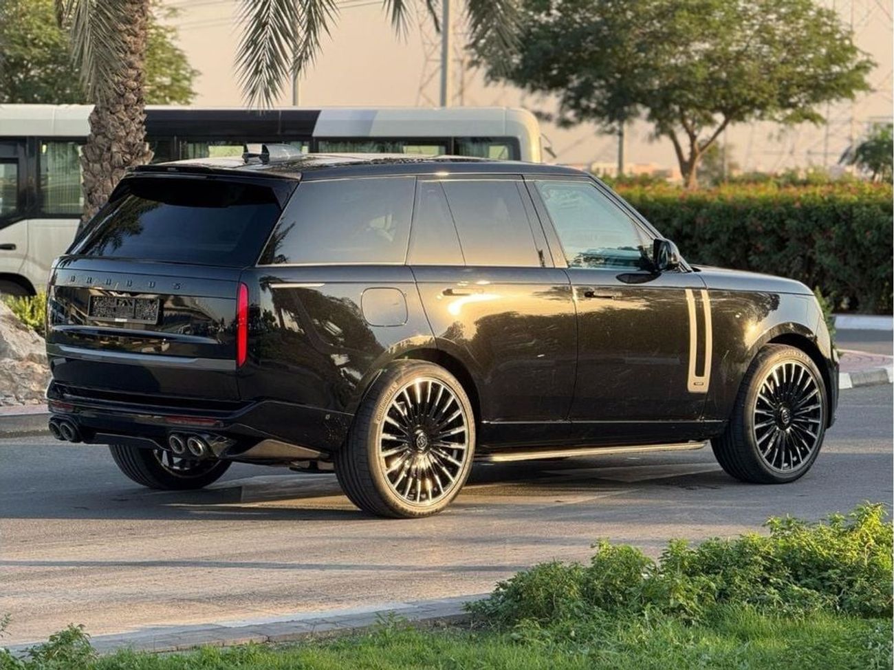 Land Rover Range Rover Autobiography P530 4.4L BRABUS GERMAN SPEC BRAND NEW