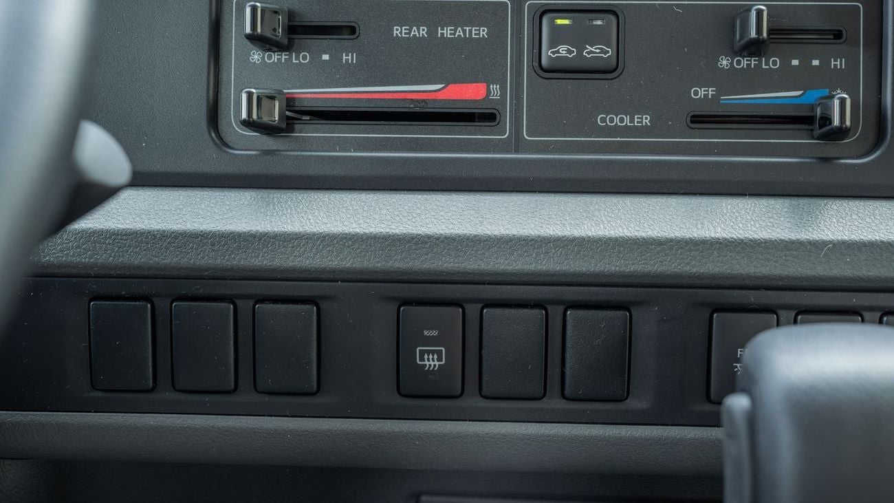 Toyota Coaster TOYOTA COASTER 2.8 DSL 22SEATS -2025YM