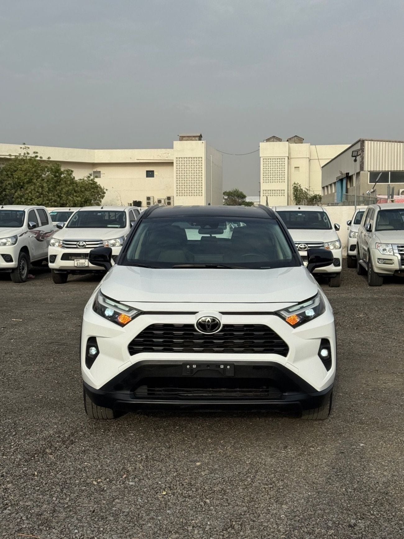 تويوتا راف ٤ XLE 2.5L