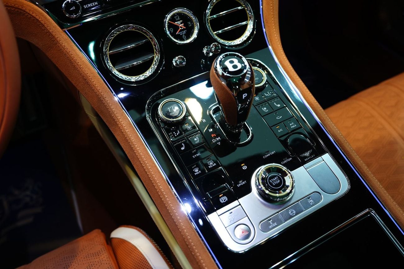 Bentley Continental GT SPEED First Edition, V8 Hybrid, Rotating Display, Naim Audio, Dealer Warr + Serv