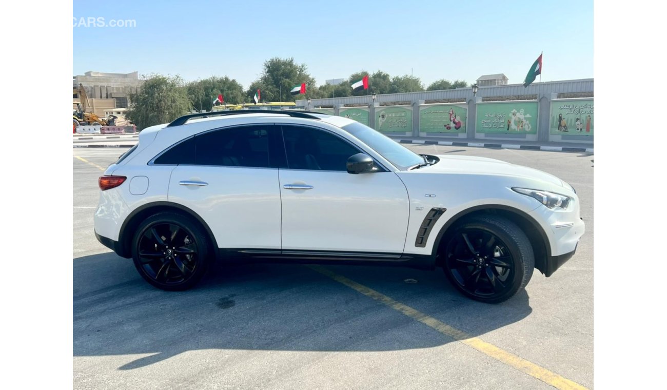 Infiniti QX70 Luxury INFINITI QX70S GCC 2015