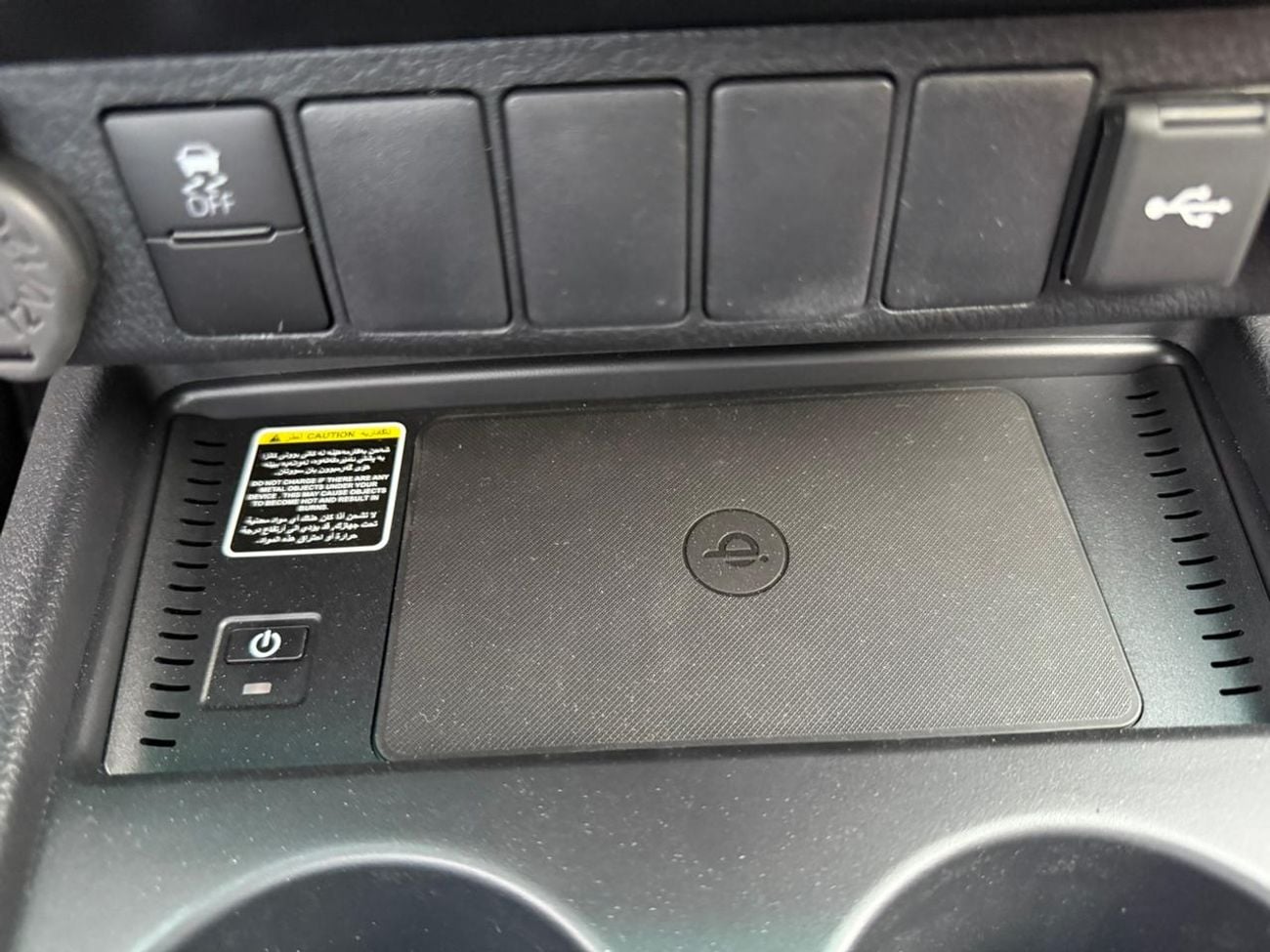 Toyota Hilux 2.7L GLX-S FULL WITH WIRLESS CHARGER AND COMPRESSOR OMANI