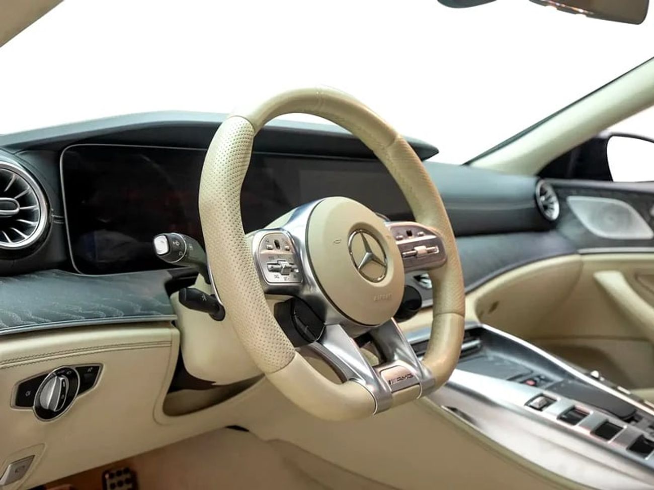 مرسيدس بنز ايه ام جي جي تي 53