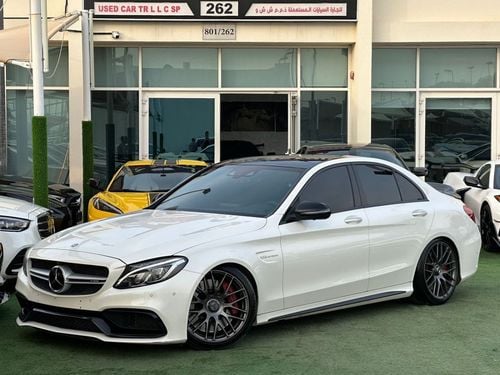 Mercedes Benz C63 AMG Std 4.0L (5 Seater)