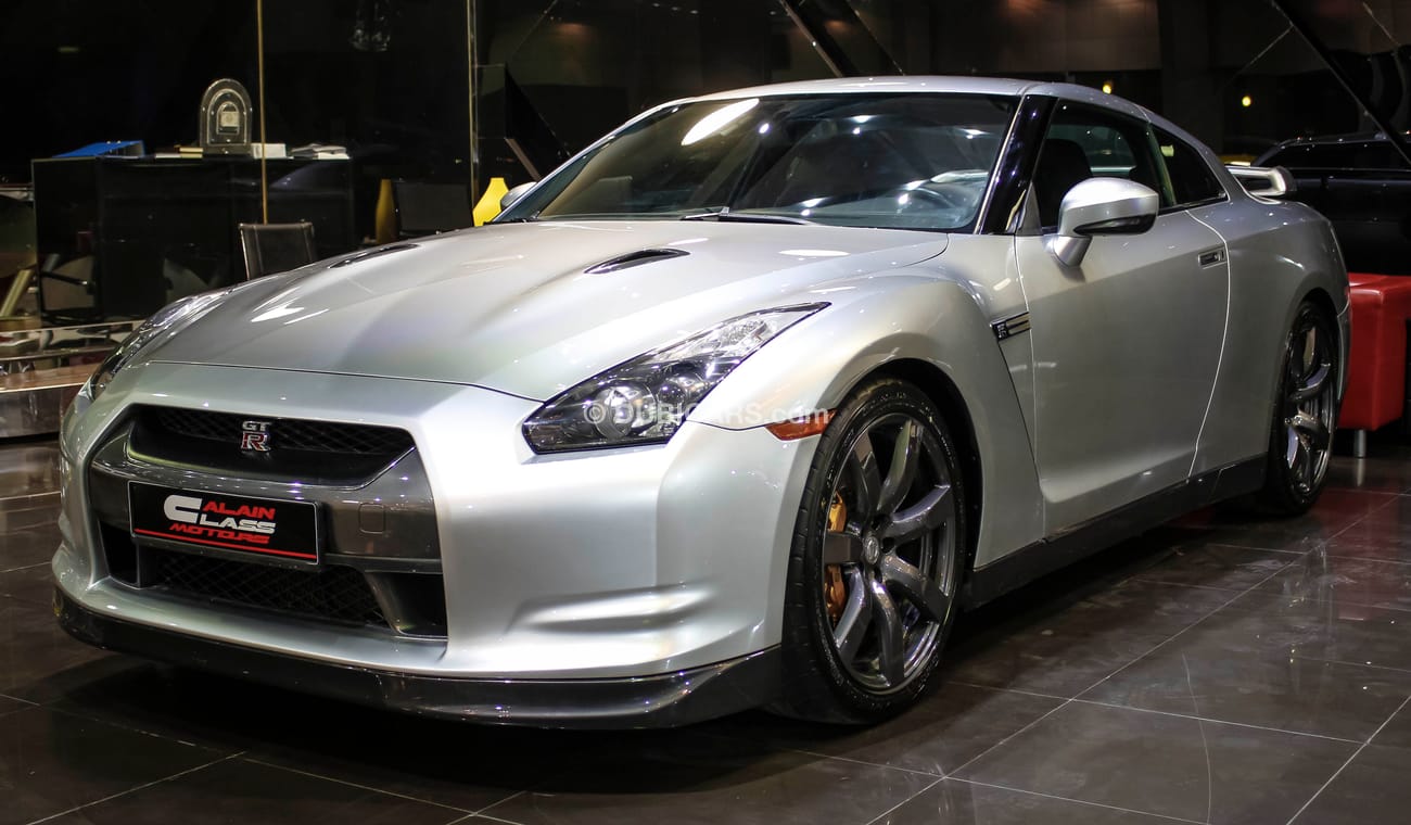 نيسان جي تي ار