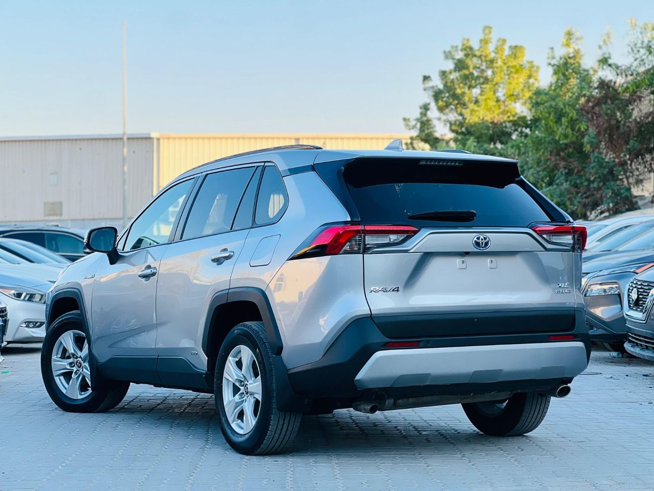 تويوتا راف ٤ Toyota RAV4 XLE   Left Hand Drive  Model: 2021 Push button start,