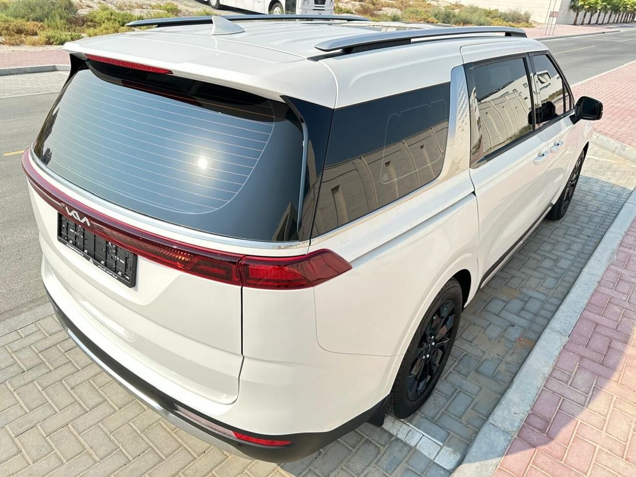 Kia Carnival EX