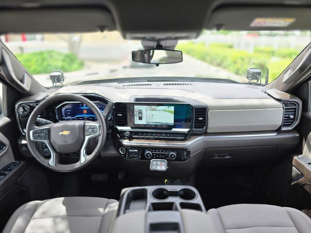 Chevrolet Silverado 5.3 V8 LT DOUBLE CABIN WITH LIFT KIT 2024 GCC AL GHANDI IN MINT CONDITION