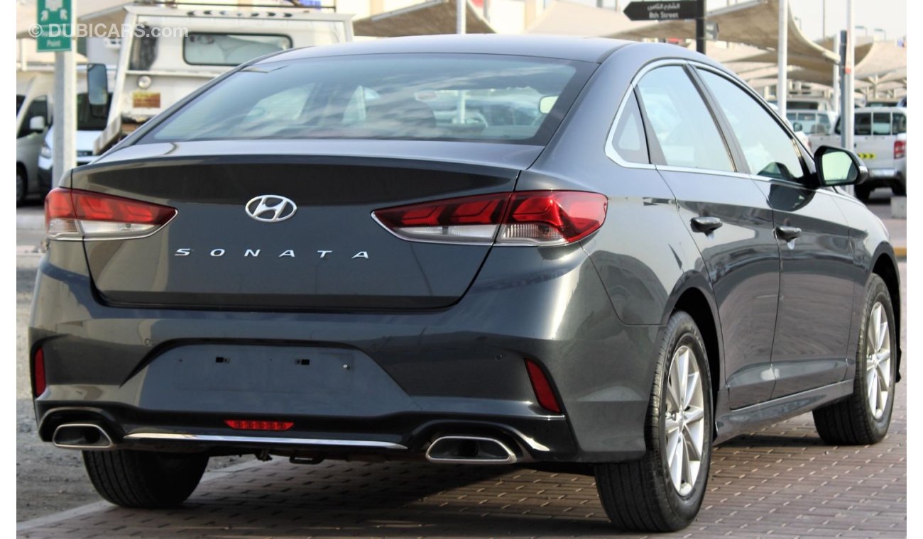 Hyundai Sonata Hyundai Sonata 2019 GCC in excellent condition without accidents, very clean from inside and outside