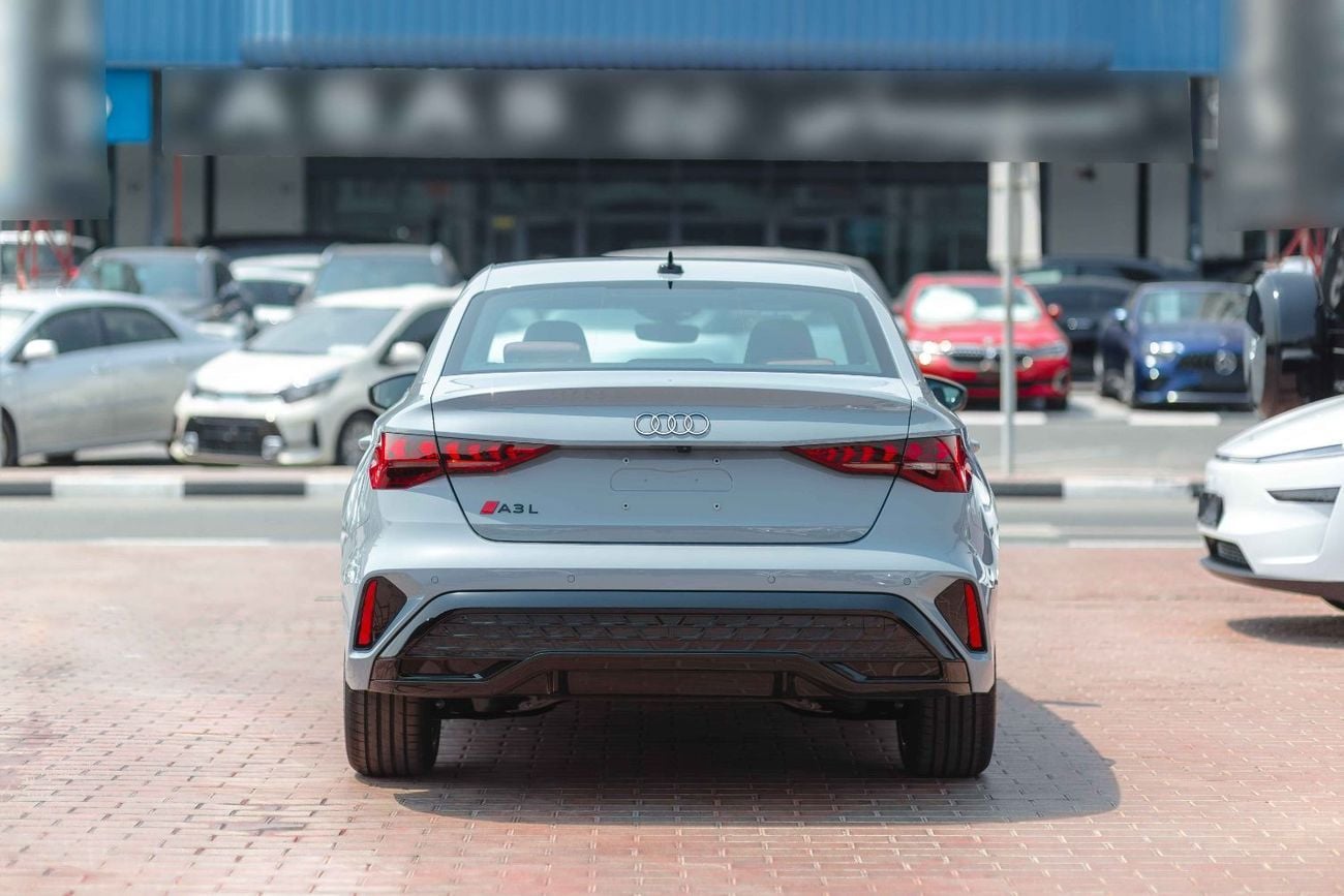 Audi A3 35 TFSI S-LINE Audi A3 1.5T 35 TFSI S-Tronic Sedan 2025 (Nardo Grey)