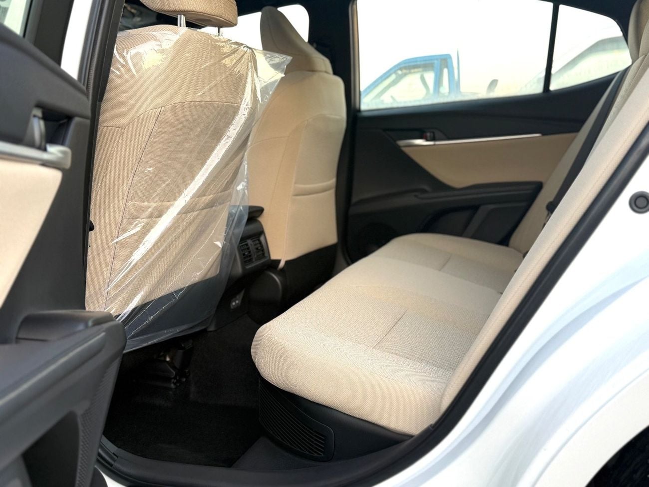 Toyota Camry XLE 2.5L Hybrid