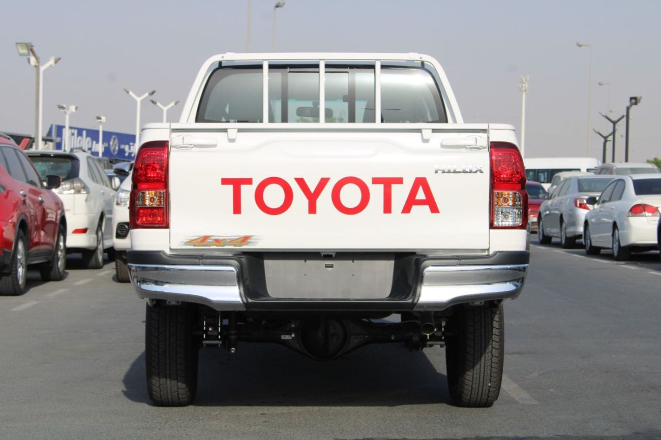 تويوتا هيلوكس TOYOTA HILUX 2.4L DIESEL DOUBLE CABIN 4 X 4 BASIC AUTOMATIC