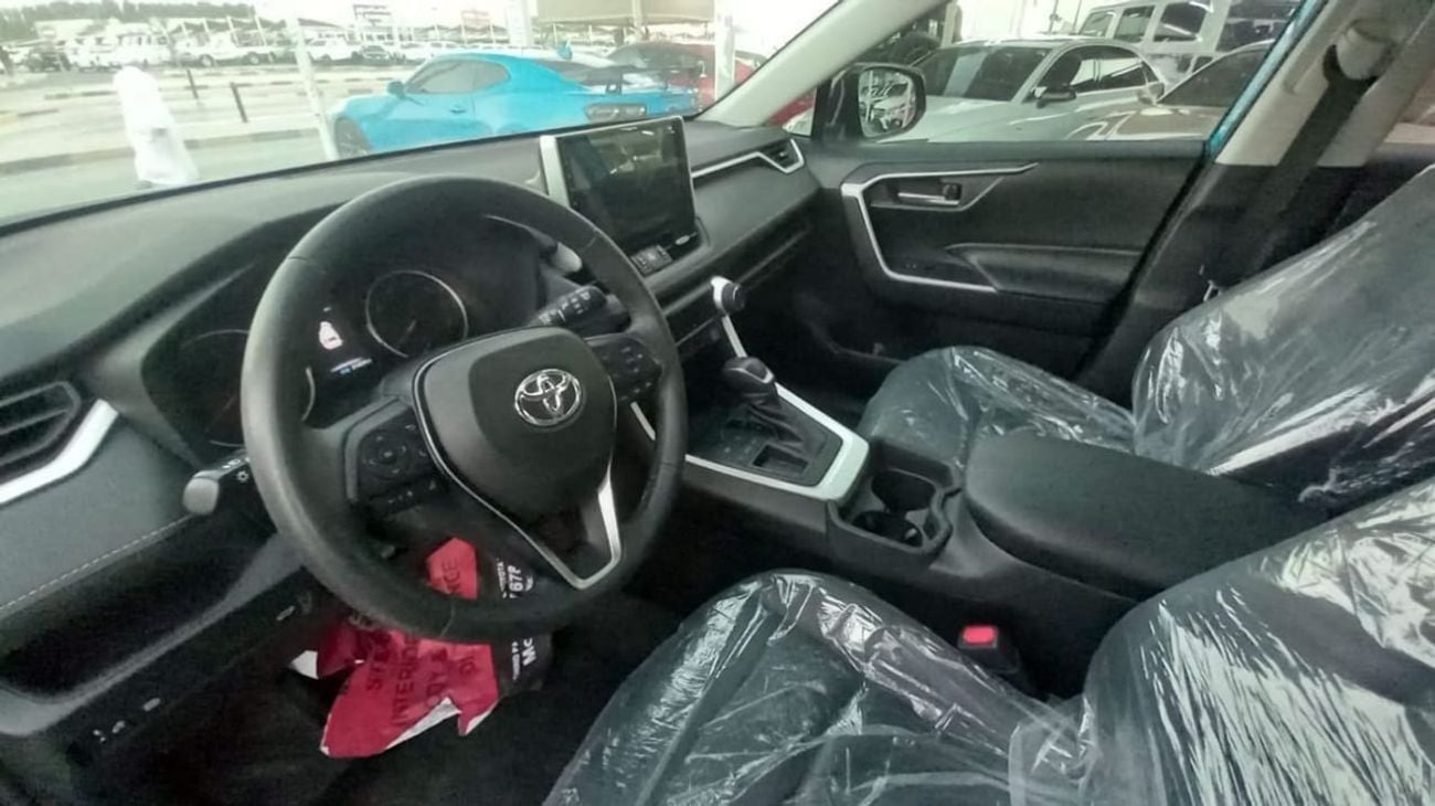 تويوتا راف ٤ Toyota rav4 V4 Petrol full option 2022