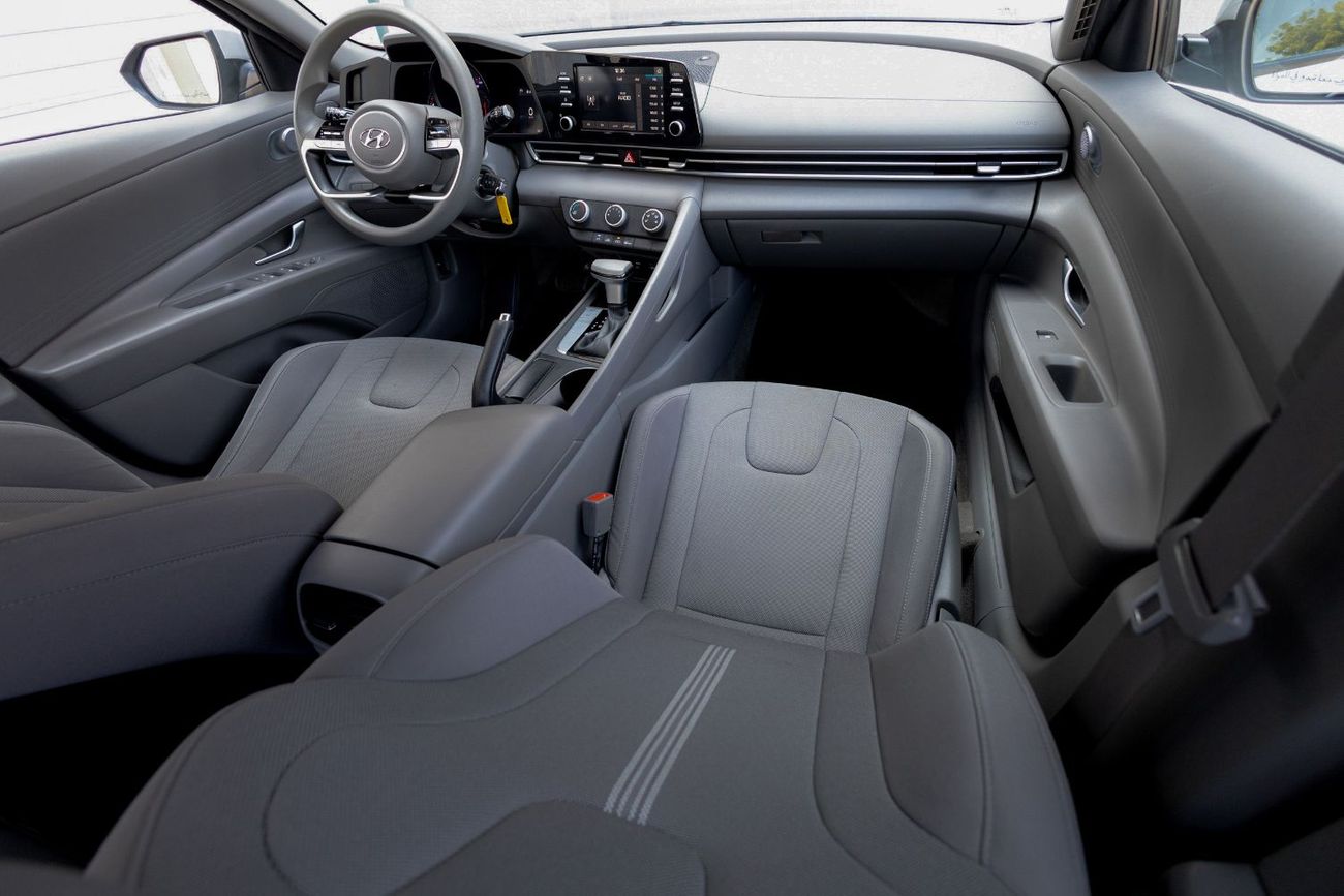 هيونداي إلانترا Smart 1.6L