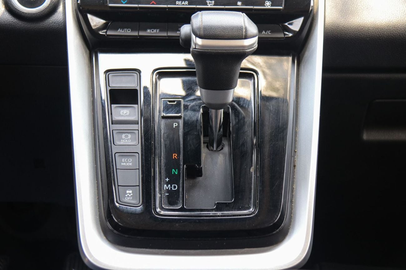 Toyota Innova GL 2023 Toyota Innova – Used | 2.0L Petrol | Automatic | 8 Seater