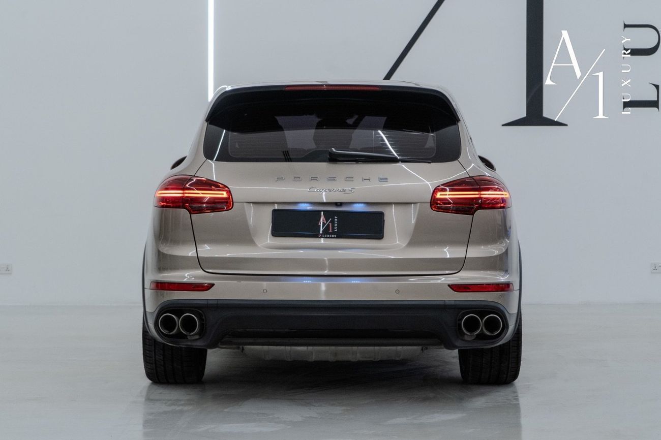 بورش كايان 2015 Porsche Cayenne S, 3.6L, V6, 420 BHP, Excellent Condition, GCC Spec