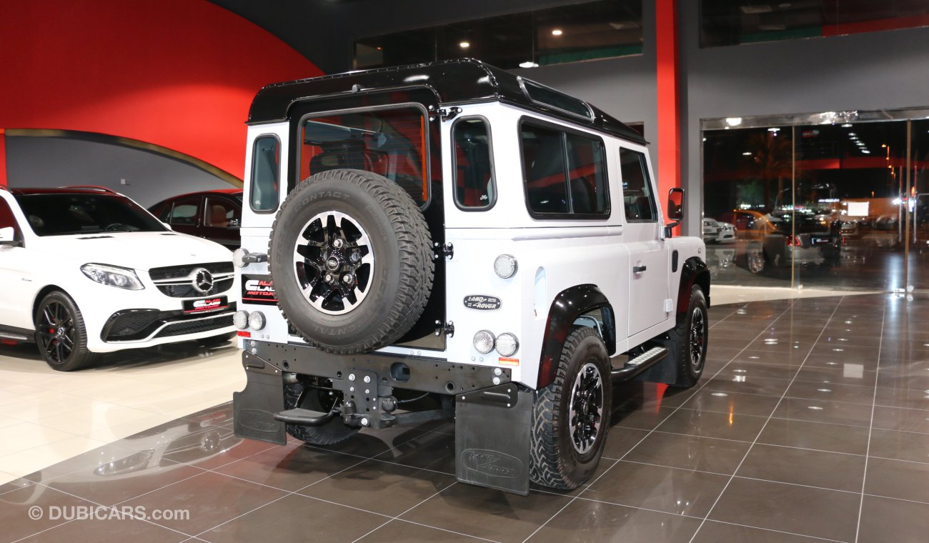 Land Rover Defender