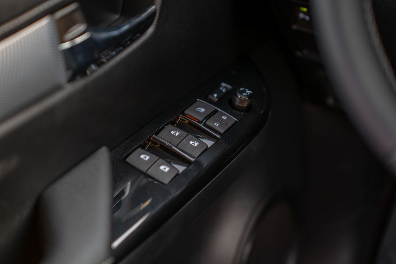 تويوتا هيلوكس GR Sport 2.8L