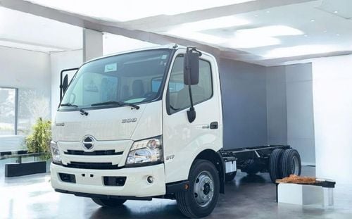 Hino 300 Spec Hino 300 Series 917 XLWB Euro 5 - 2026