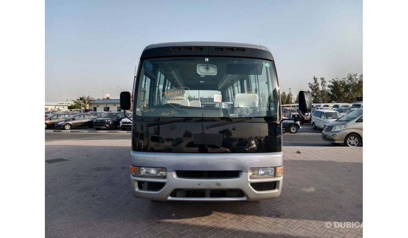 نيسان كارافان NISSAN CARAVAN BUS RIGHT HAND DRIVE (PM1332)